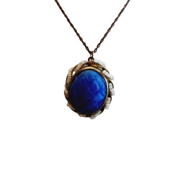 Antique Art Deco Fab Glass With Design Pendant Necklace  Antique Art Deco Fab Glass with Design Pendant Necklace (A2173)